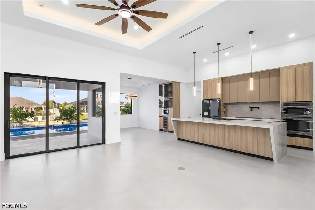 1923 SW 15th Place Cape Coral FL 33991
