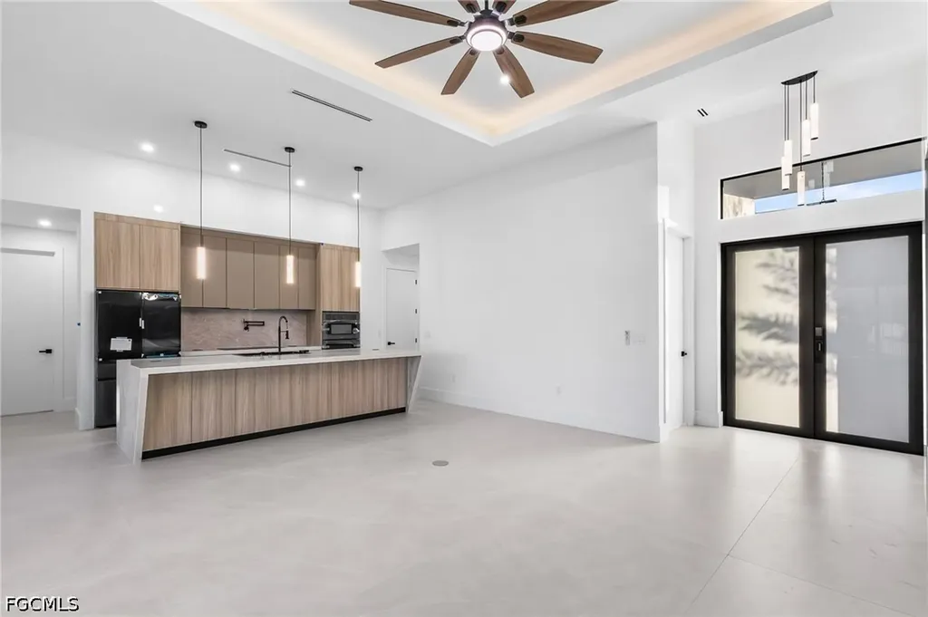 1923 SW 15th Place Cape Coral FL 33991