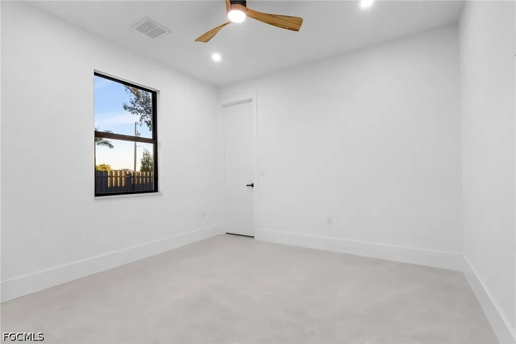 1923 SW 15th Place Cape Coral FL 33991