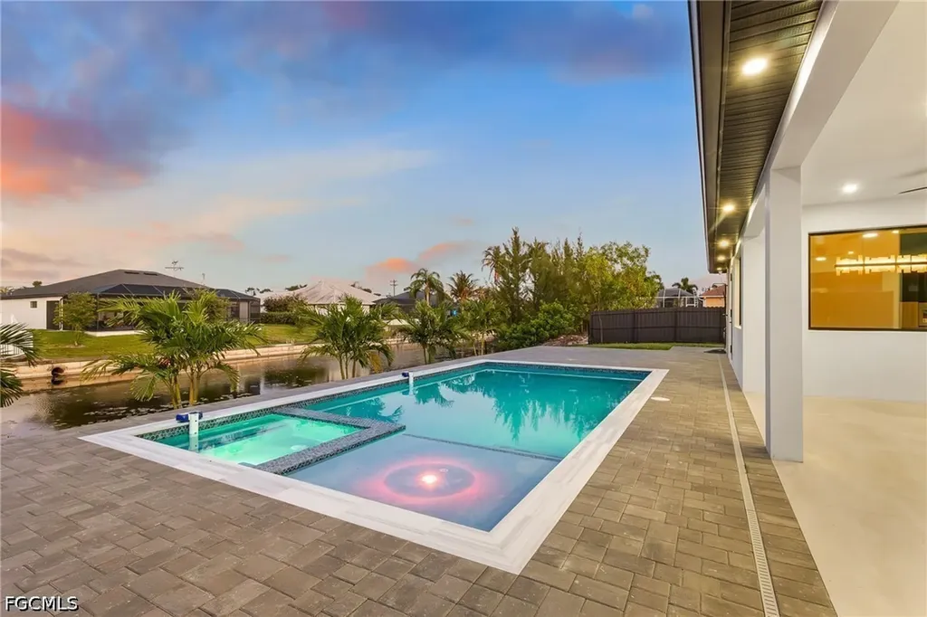 1923 SW 15th Place Cape Coral FL 33991