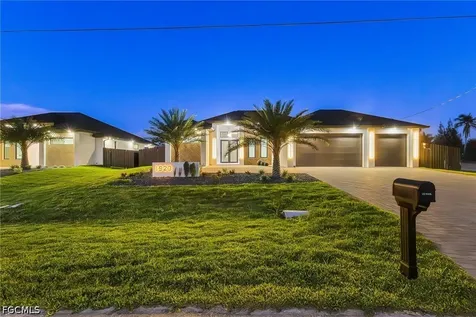 1923 SW 15th Place Cape Coral FL 33991