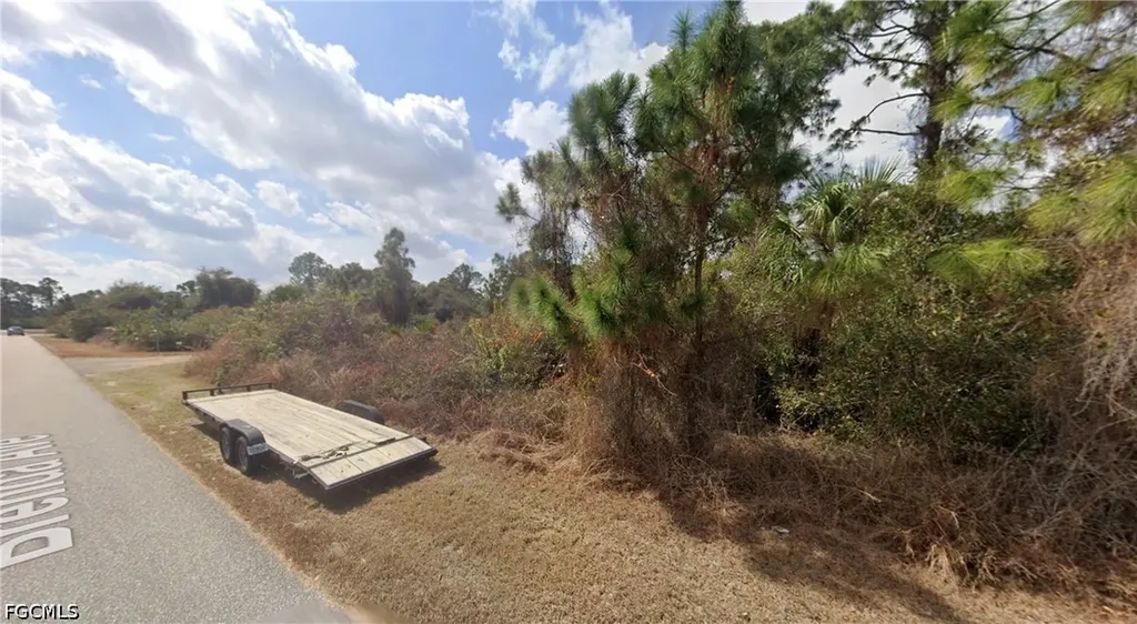 921 Abbey Street E Lehigh Acres FL 33974