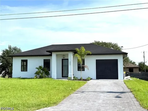 353 Pomona Street Lehigh Acres FL 33974