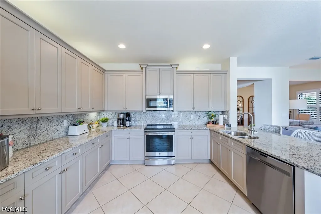 11546 Meadowrun Circle Fort Myers FL 33913