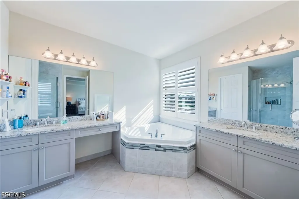 11546 Meadowrun Circle Fort Myers FL 33913