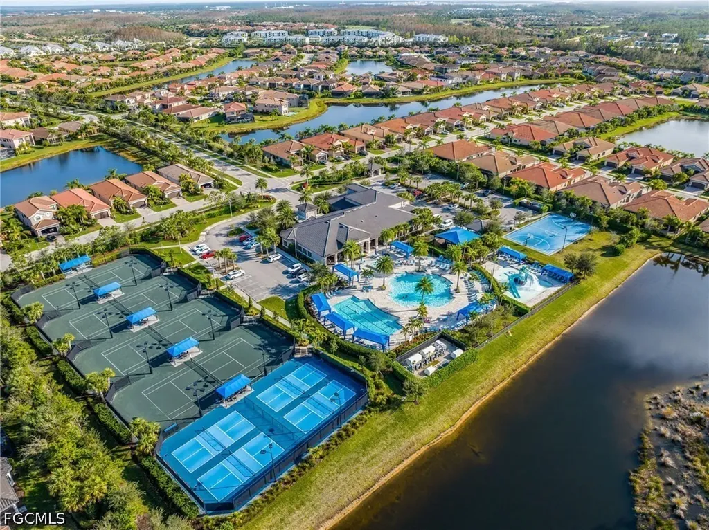11546 Meadowrun Circle Fort Myers FL 33913