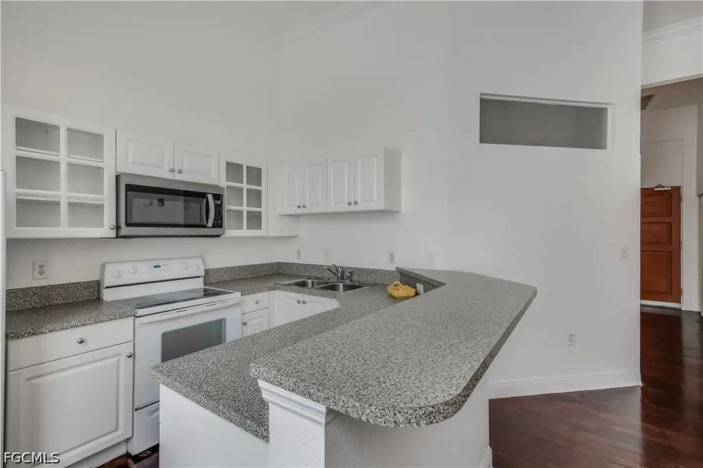 2260 1st Street Fort Myers FL 33901