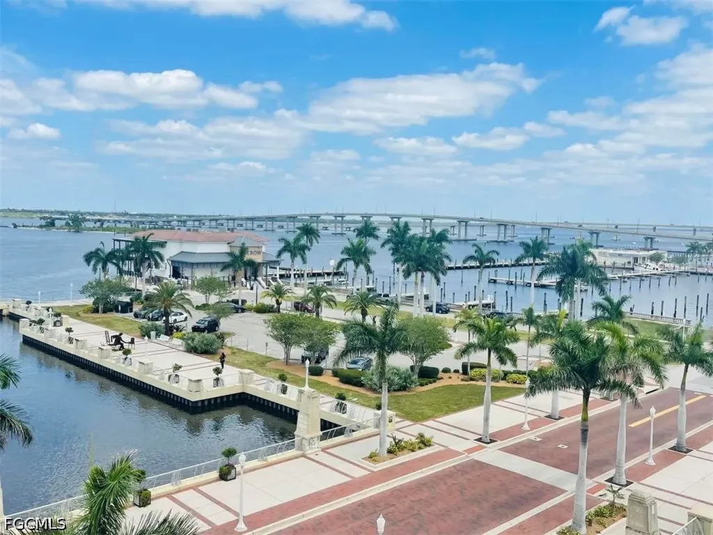 2260 1st Street Fort Myers FL 33901