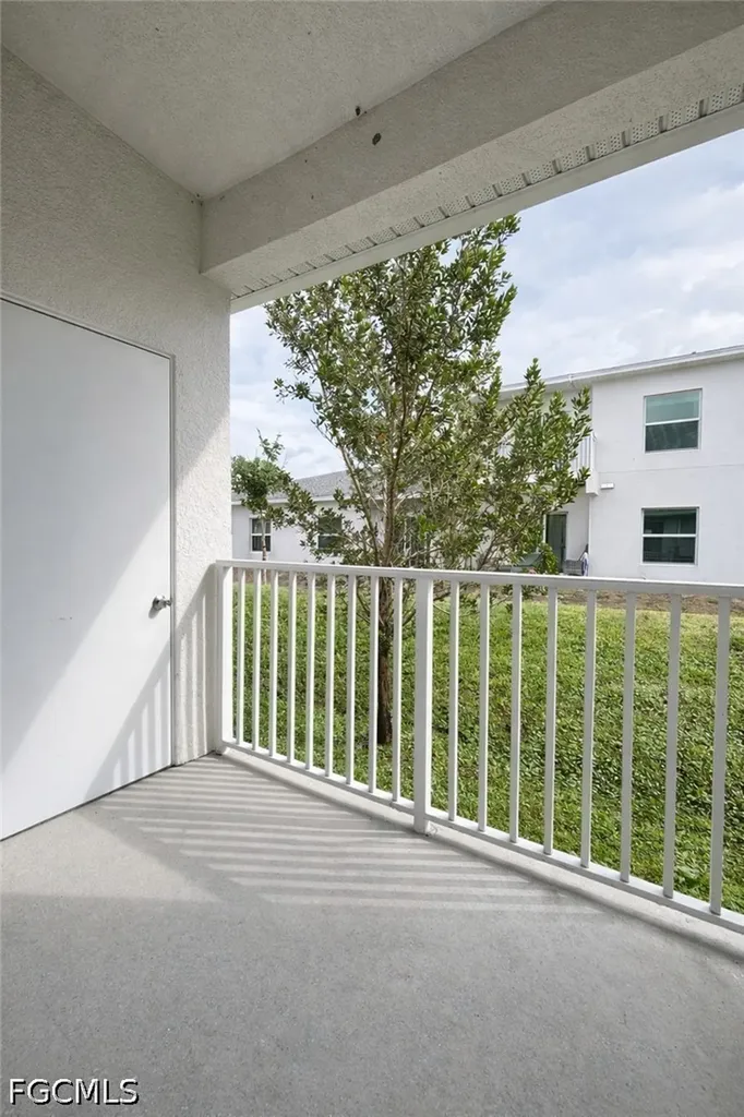 3325 SW 8th Place Cape Coral FL 33914