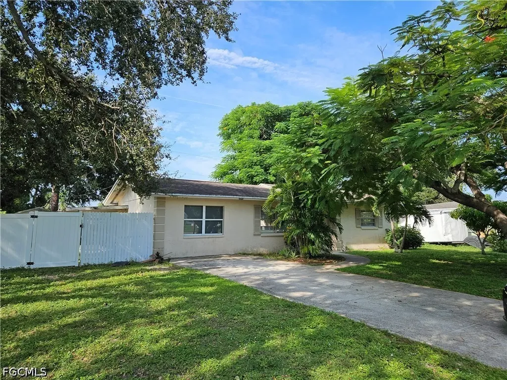 1199 Gramac Drive North Fort Myers FL 33917