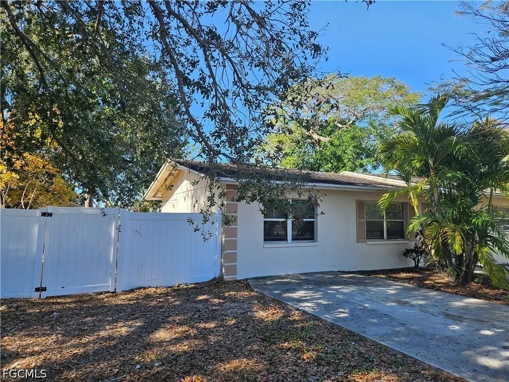 1199 Gramac Drive North Fort Myers FL 33917
