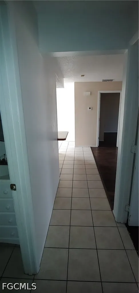 723 SE 10th Street Cape Coral FL 33990
