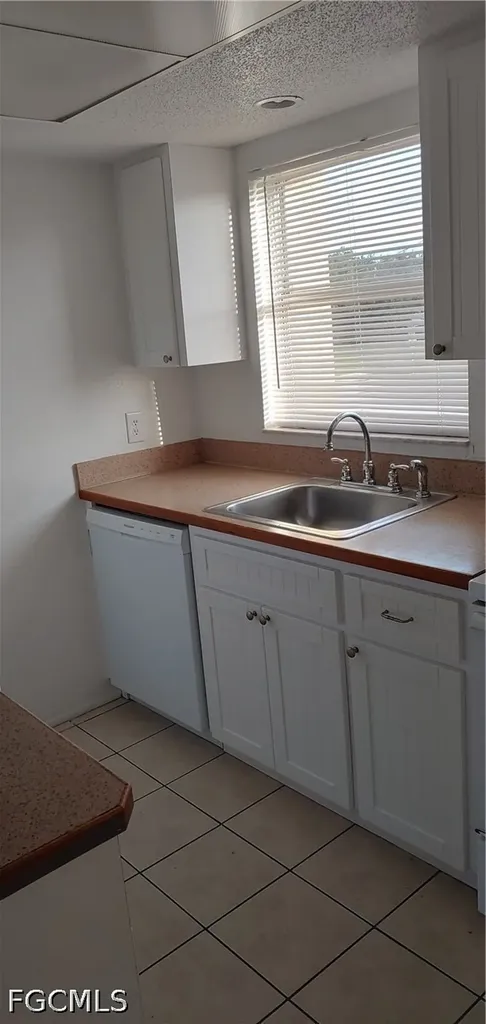 723 SE 10th Street Cape Coral FL 33990