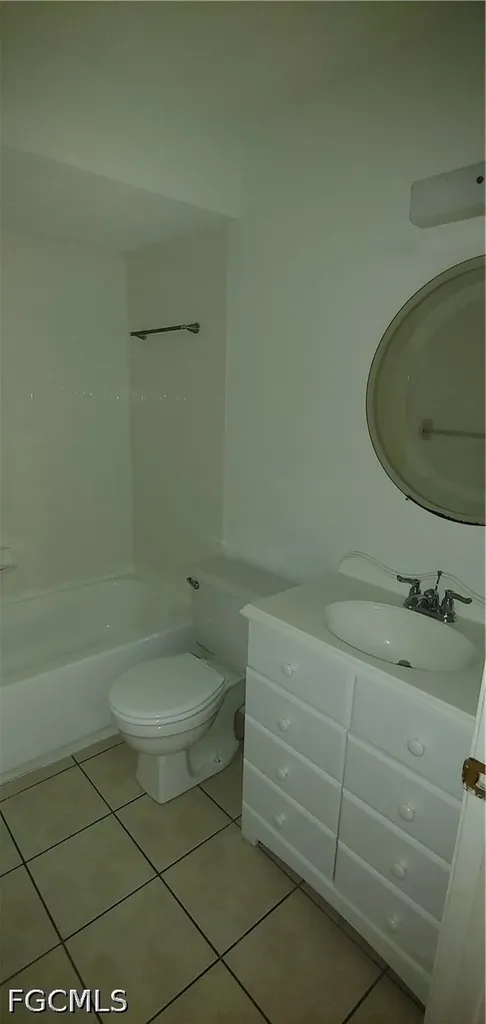 723 SE 10th Street Cape Coral FL 33990