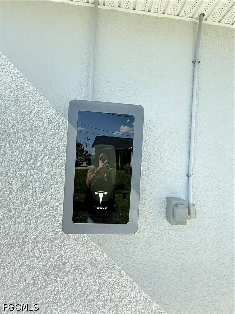 1405 Nelson Road N Cape Coral FL 33993