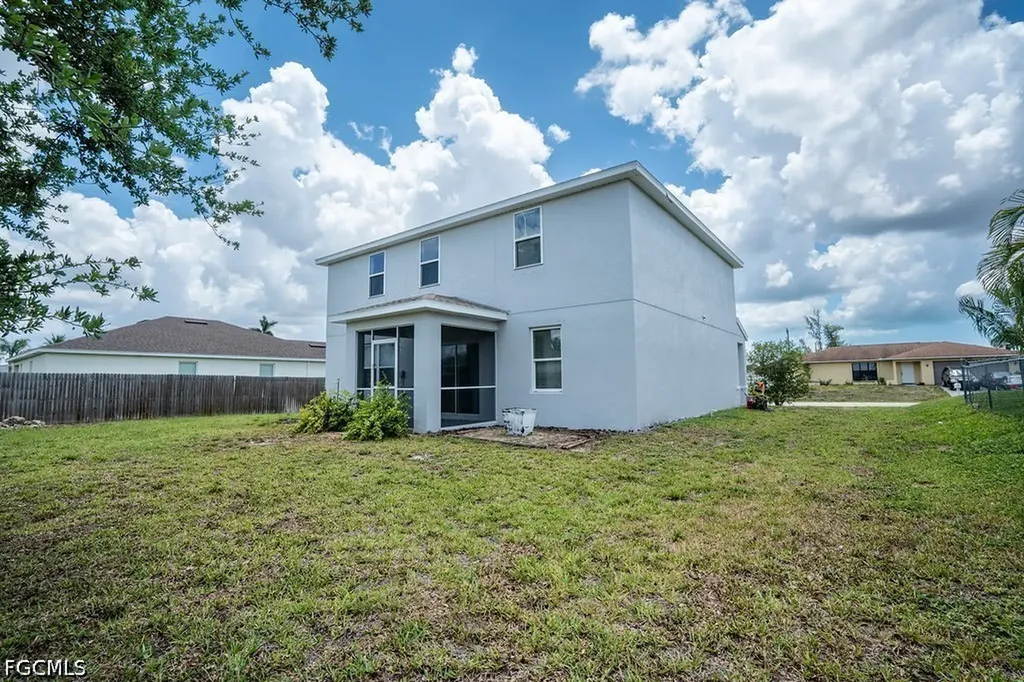509 SW 27th Terrace Cape Coral FL 33914