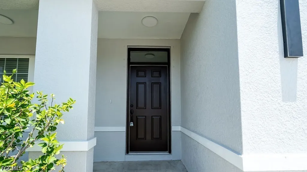 509 SW 27th Terrace Cape Coral FL 33914
