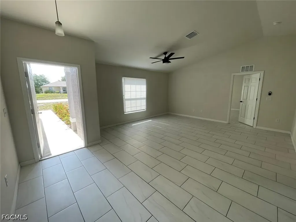 1447 NW 1st Street Cape Coral FL 33993