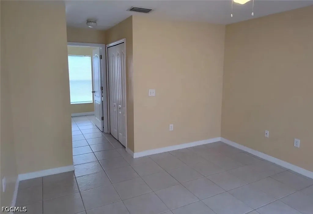 1109 NE 2nd Place Cape Coral FL 33909
