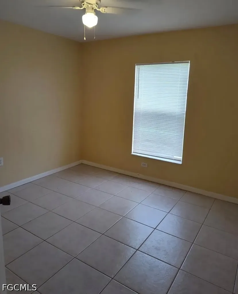1109 NE 2nd Place Cape Coral FL 33909