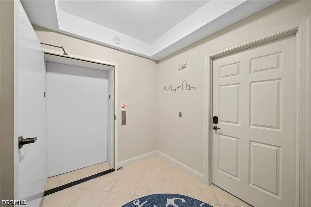 2743 1st Street Fort Myers FL 33916