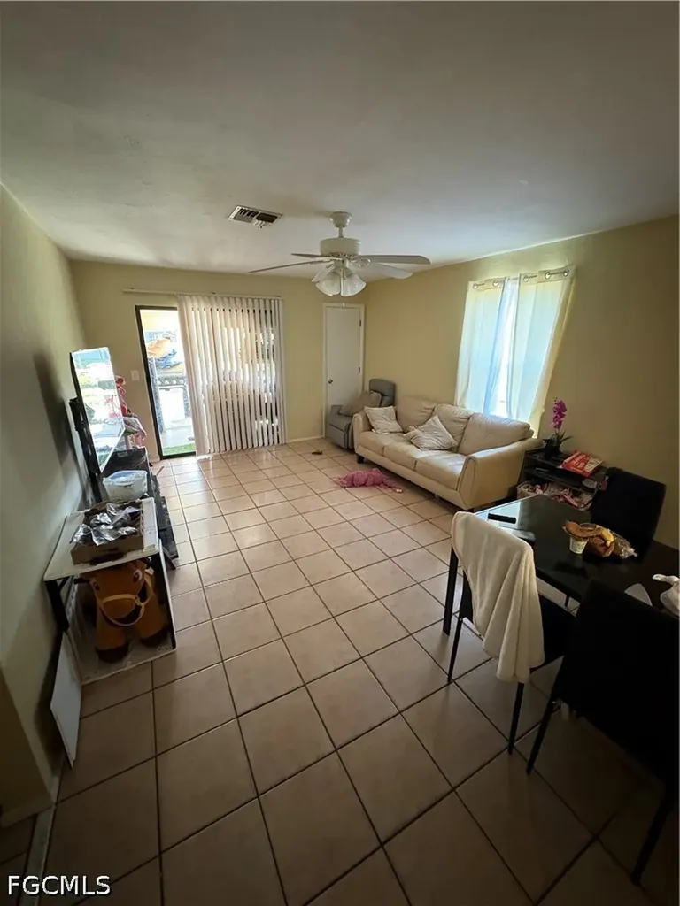 7582-7586 Carrier Road Fort Myers FL 33967