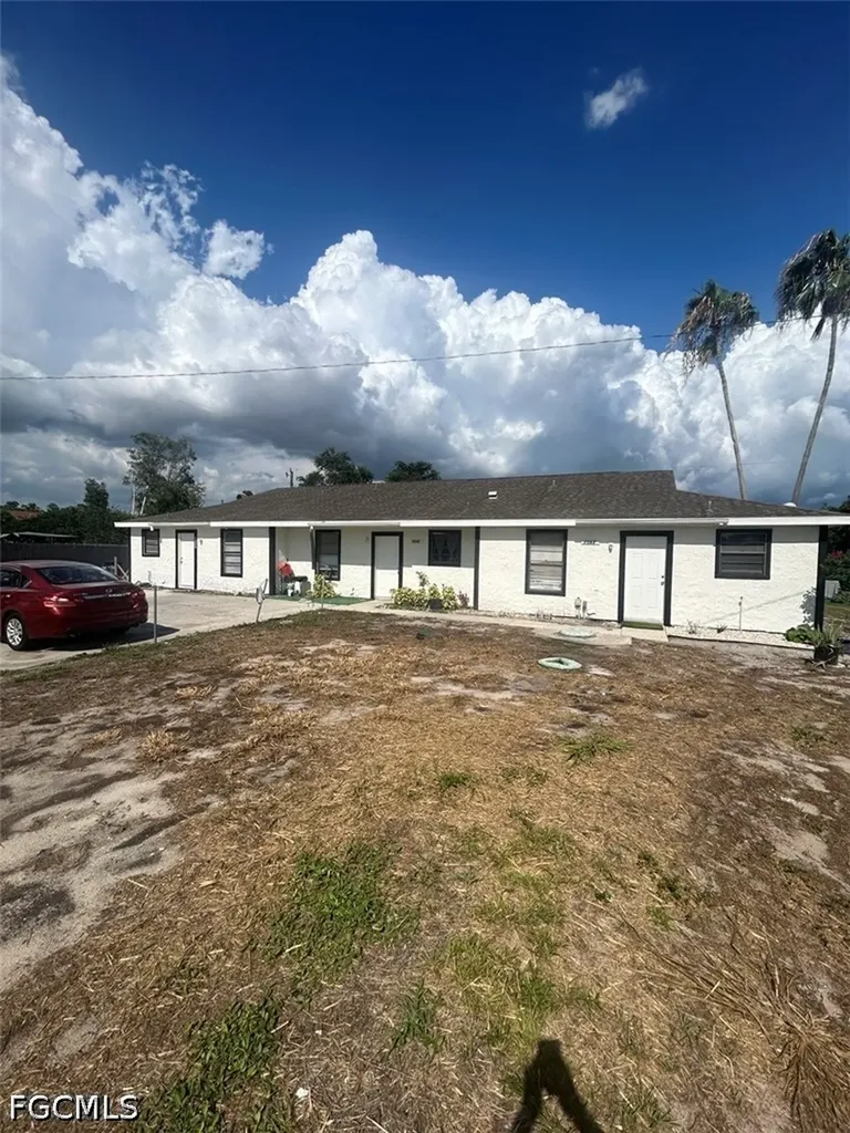 7582-7586 Carrier Road Fort Myers FL 33967