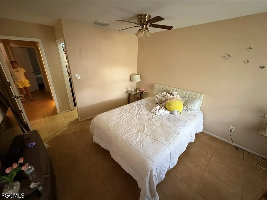 7582-7586 Carrier Road Fort Myers FL 33967