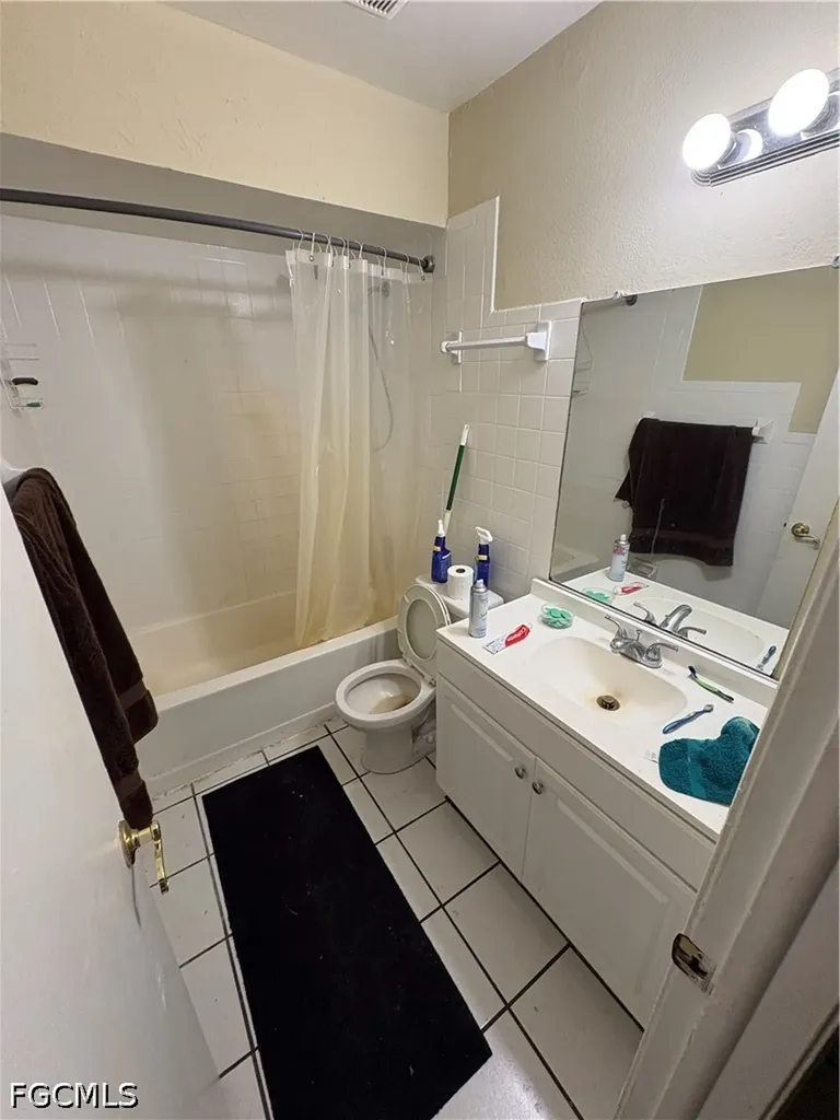 7582-7586 Carrier Road Fort Myers FL 33967