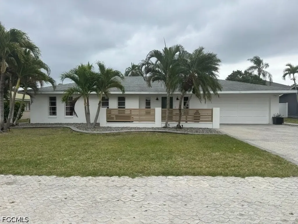 Bonita Springs FL, 27541 Suffridge Drive