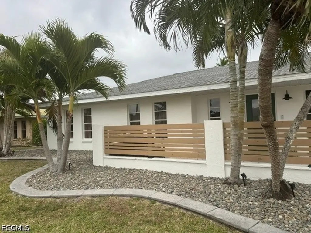 27541 Suffridge Drive Bonita Springs FL 34135