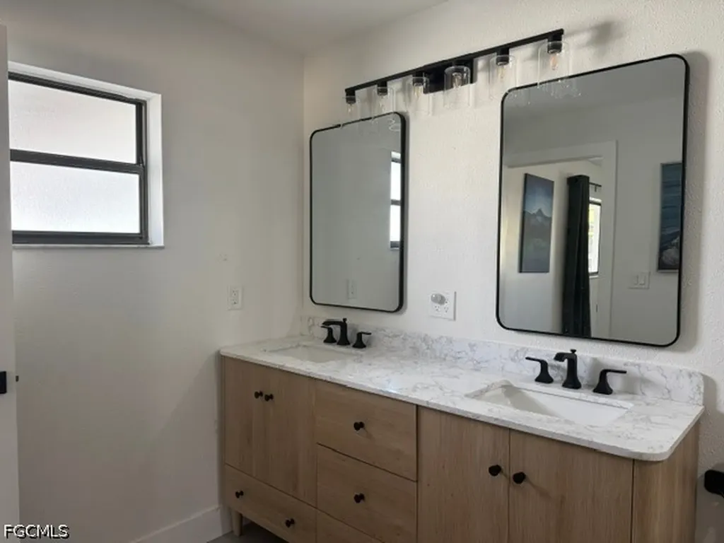 27541 Suffridge Drive Bonita Springs FL 34135
