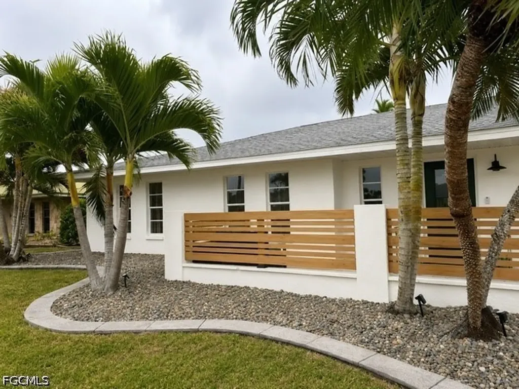 27541 Suffridge Drive Bonita Springs FL 34135