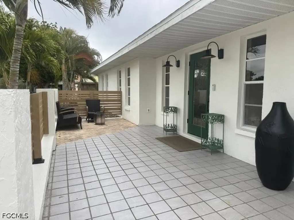 27541 Suffridge Drive Bonita Springs FL 34135