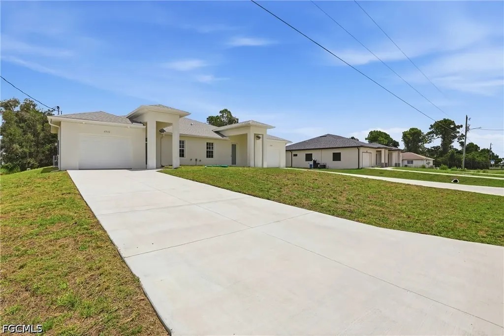 4710 27th Street SW Lehigh Acres FL 33973