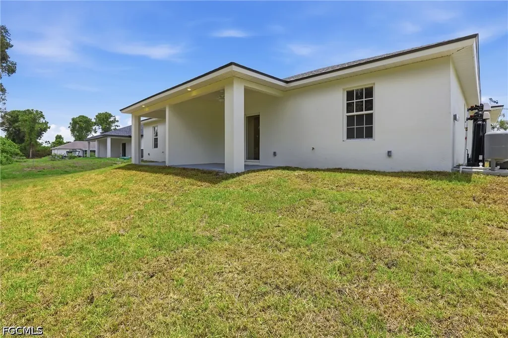 4710 27th Street SW Lehigh Acres FL 33973