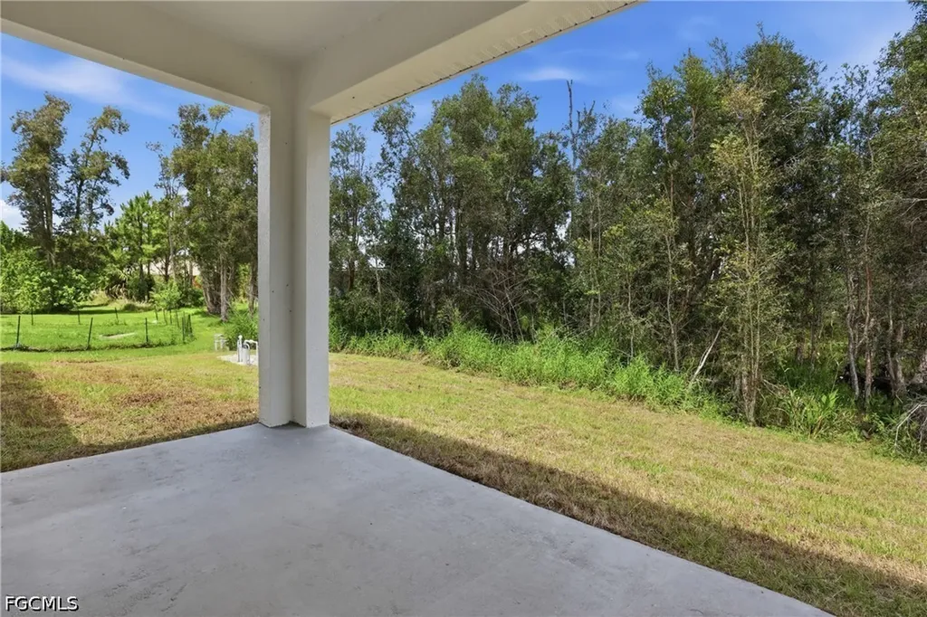 4710 27th Street SW Lehigh Acres FL 33973