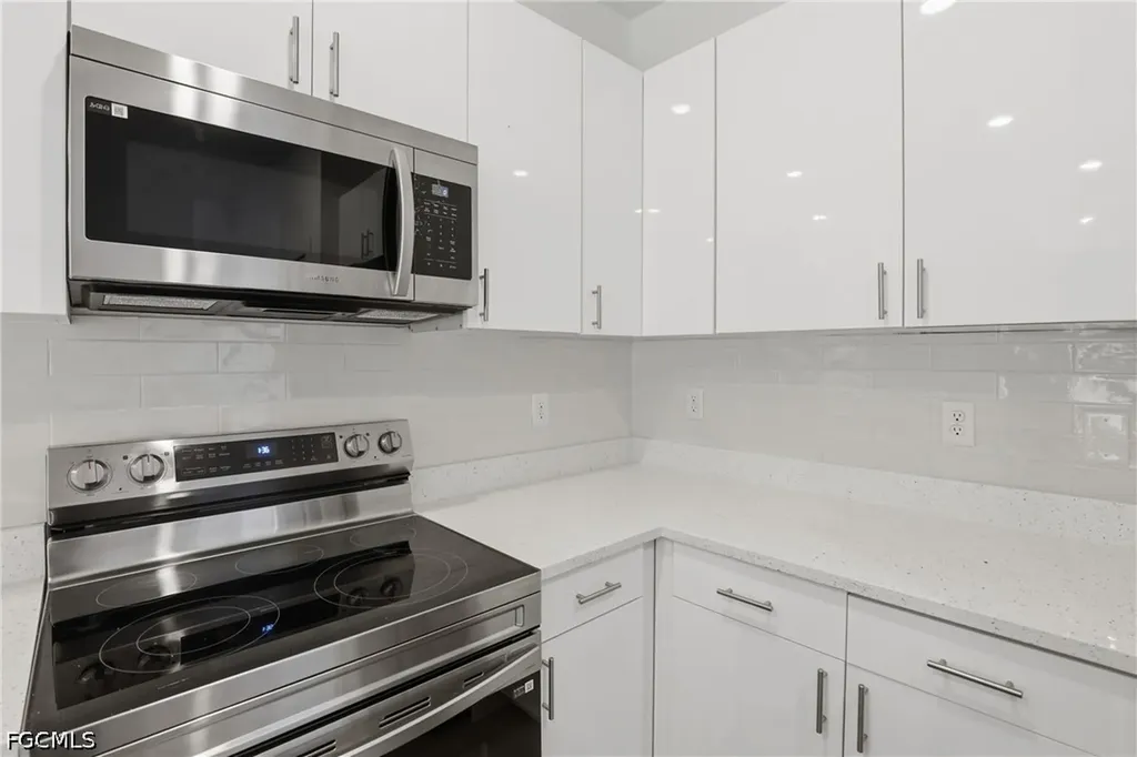 4710 27th Street SW Lehigh Acres FL 33973