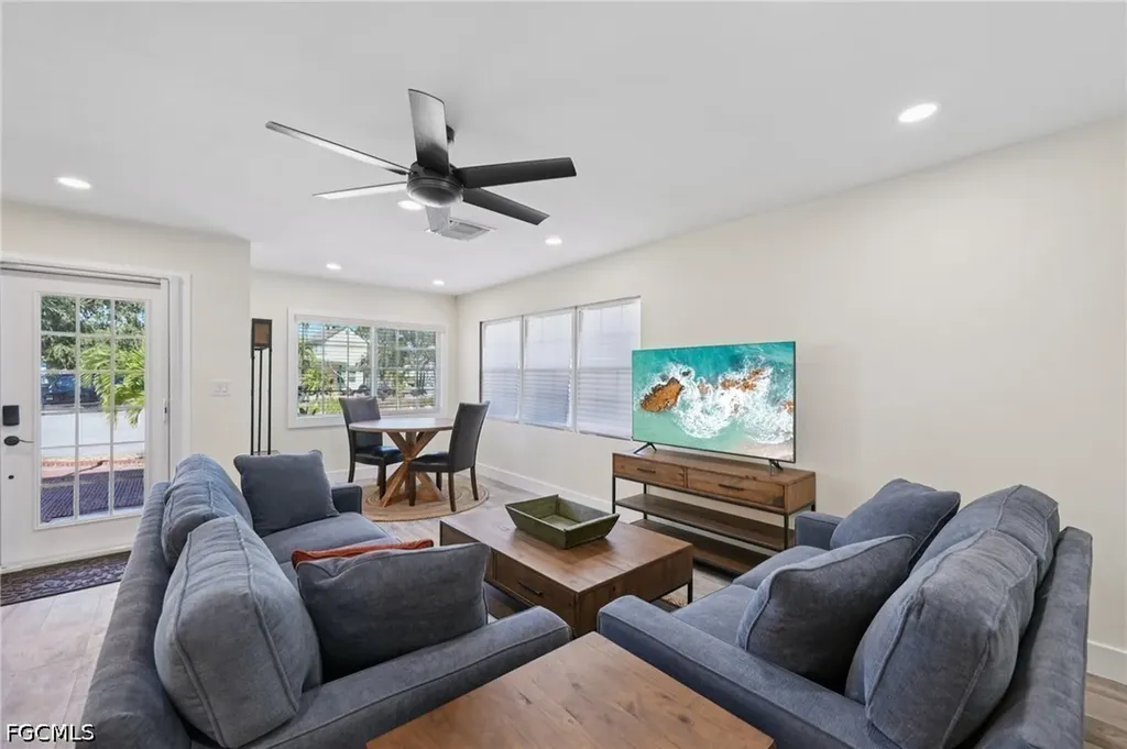 210 Hibiscus Drive Fort Myers Beach FL 33931
