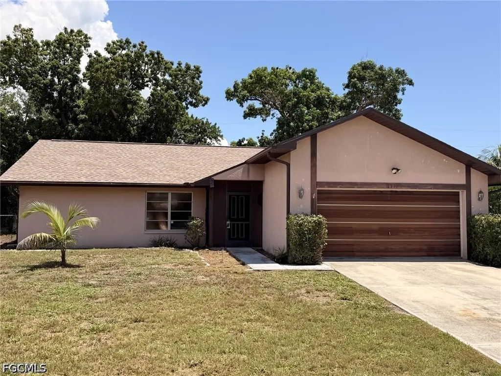 1315 SE 33rd Terrace Cape Coral FL 33904