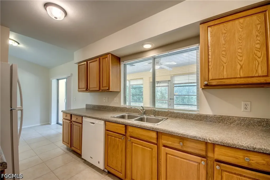 1315 SE 33rd Terrace Cape Coral FL 33904