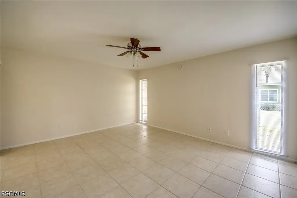 1315 SE 33rd Terrace Cape Coral FL 33904
