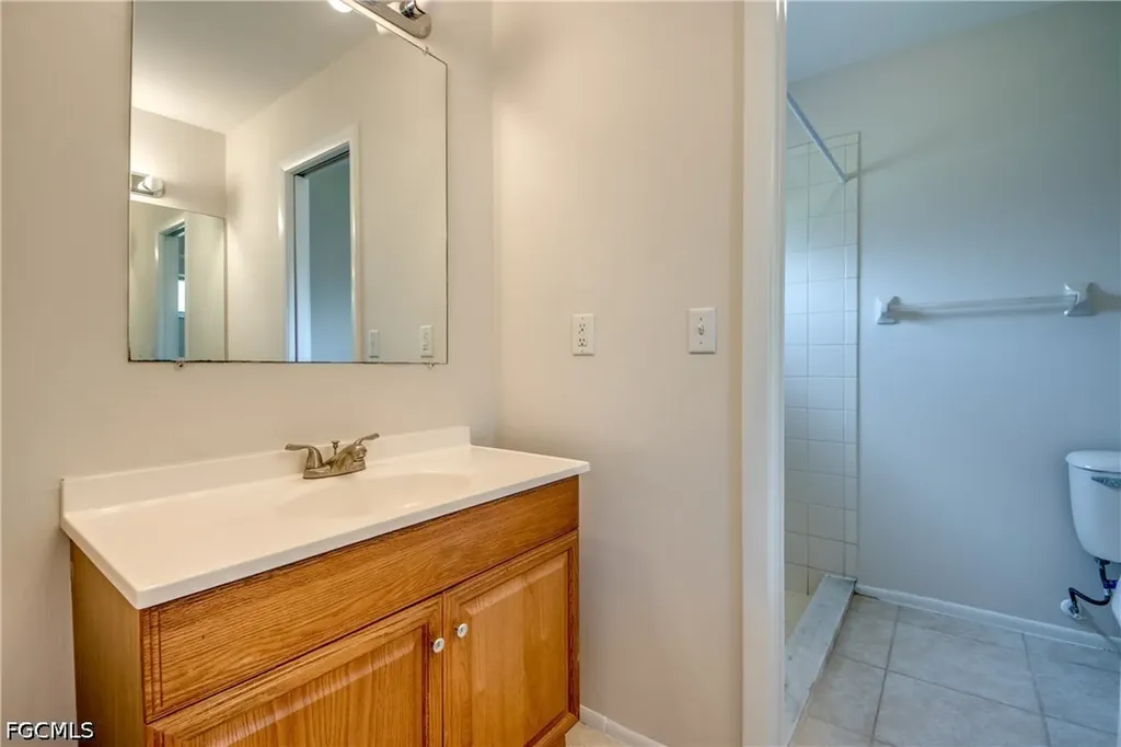 1315 SE 33rd Terrace Cape Coral FL 33904