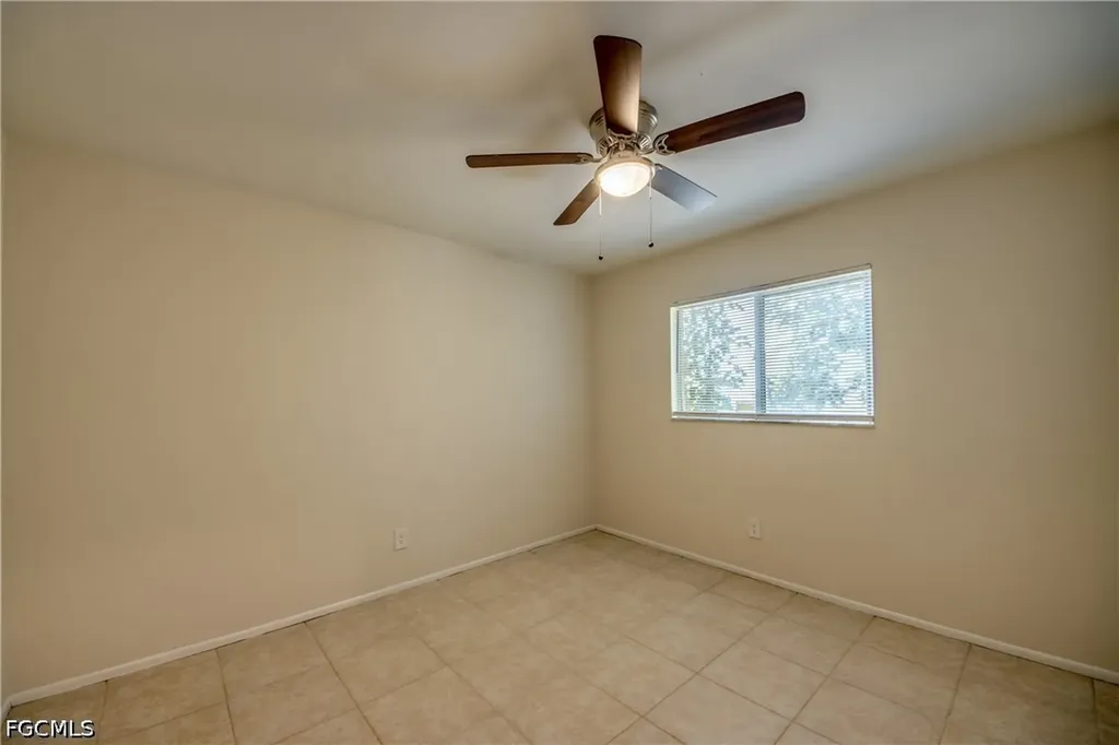 1315 SE 33rd Terrace Cape Coral FL 33904