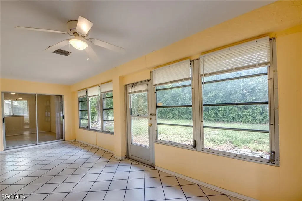 1315 SE 33rd Terrace Cape Coral FL 33904