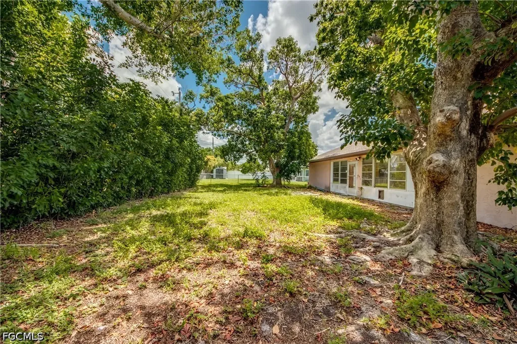 1315 SE 33rd Terrace Cape Coral FL 33904