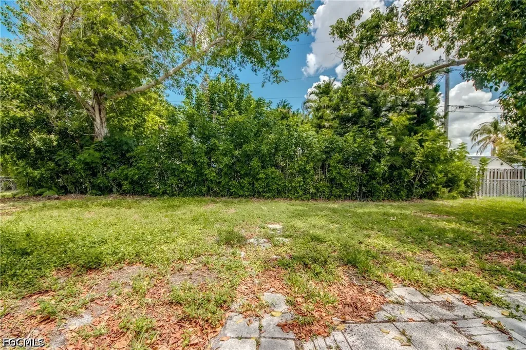 1315 SE 33rd Terrace Cape Coral FL 33904