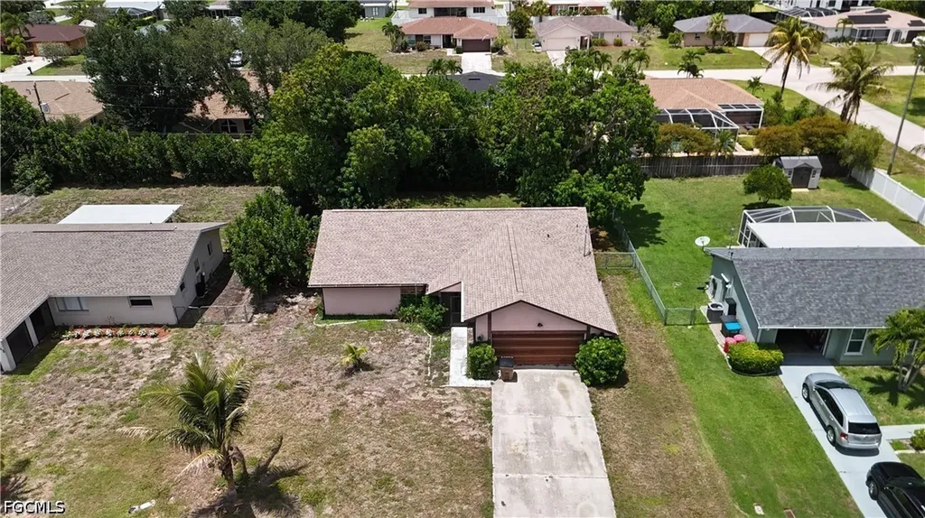 1315 SE 33rd Terrace Cape Coral FL 33904