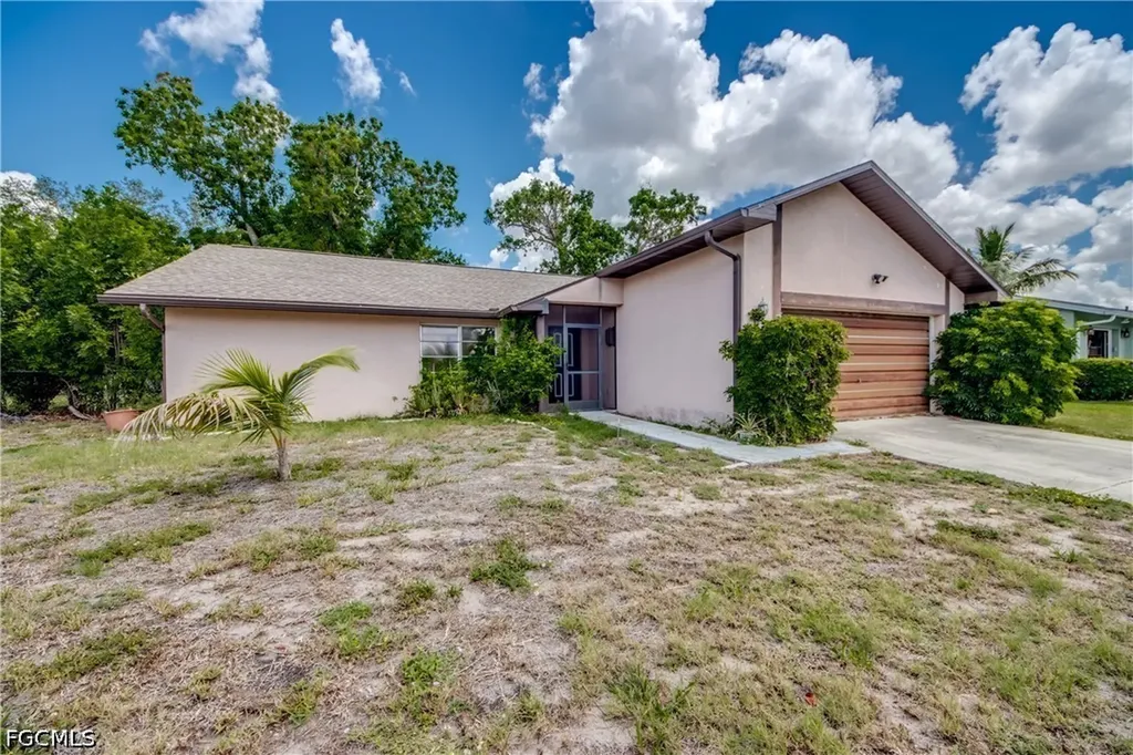 1315 SE 33rd Terrace Cape Coral FL 33904