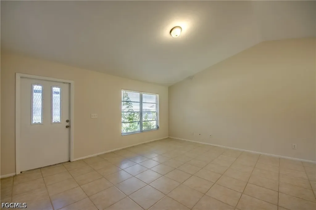 1315 SE 33rd Terrace Cape Coral FL 33904